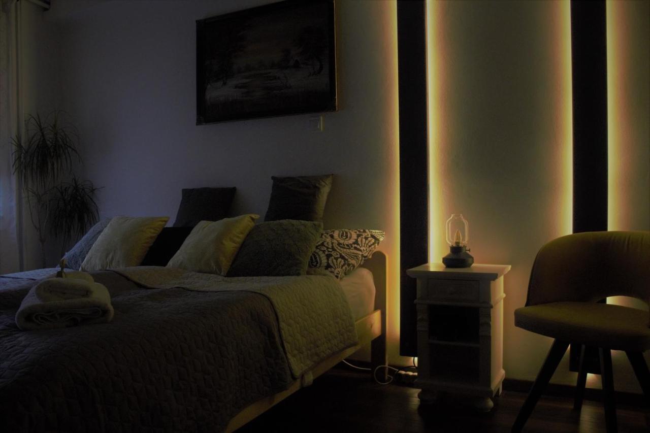 Kishaz Apartman Eger Buitenkant foto