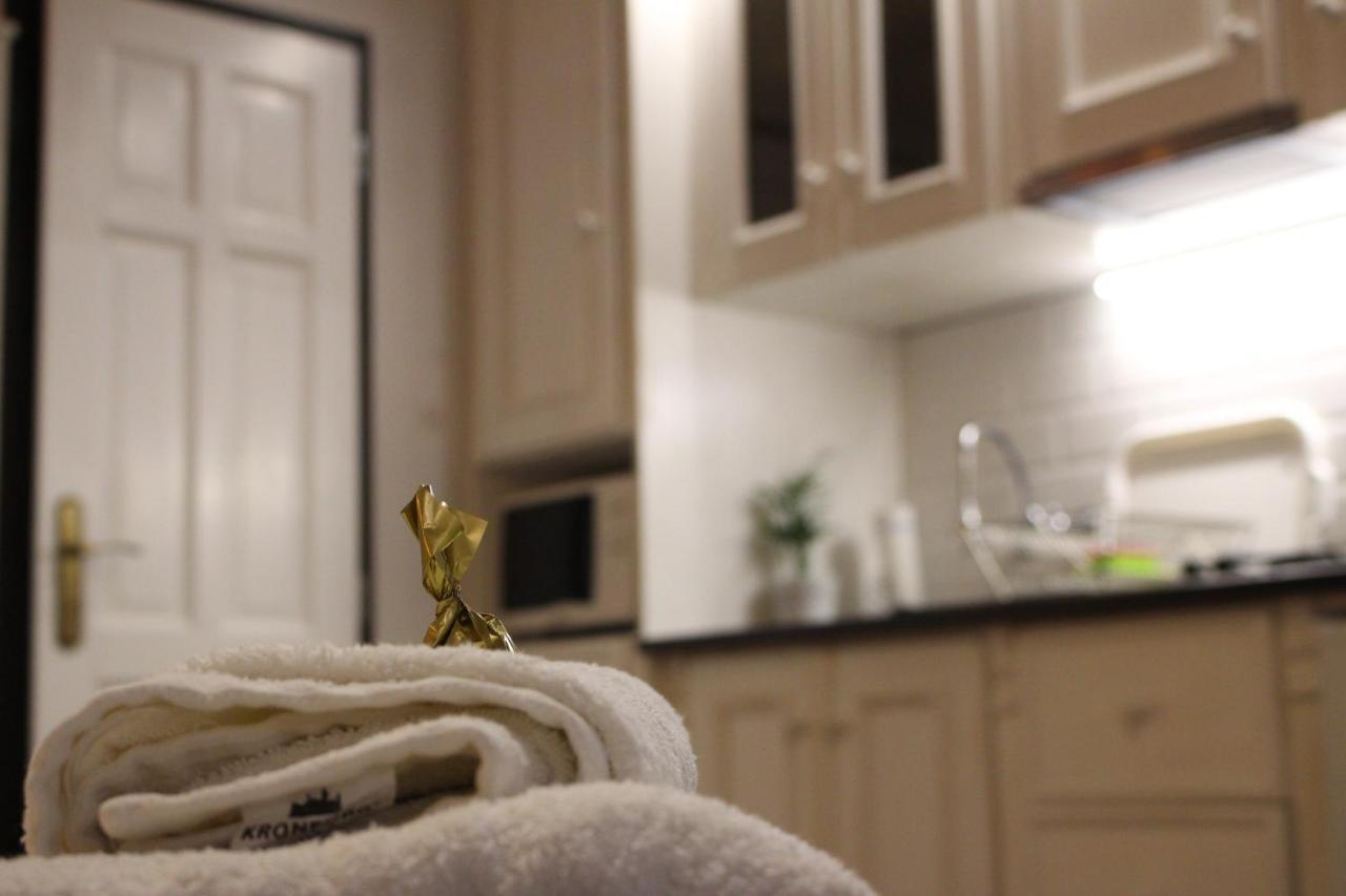 Kishaz Apartman Eger Buitenkant foto