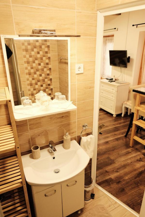 Kishaz Apartman Eger Buitenkant foto