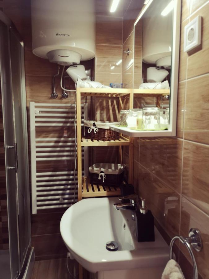Kishaz Apartman Eger Buitenkant foto