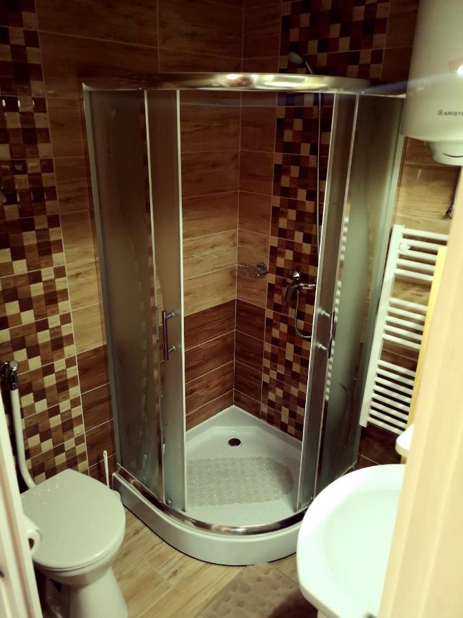 Kishaz Apartman Eger Buitenkant foto